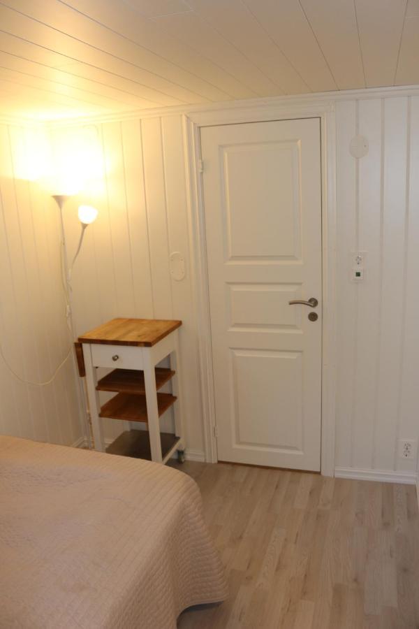 Nice Apartment With1 Bedroom Separate Living Room With A Sofa Bed And A Tiny Kitchen A Bathroom Located In Nordstrand Near By The Sea For 3 Guests With A Garden And Grill 5 Extra Guests With Extra Cost In The Cabin With Sea View Just Outside The Apar Осло Экстерьер фото
